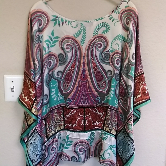 Karen Kane silky butterfly sleeve top - Picture 4 of 4